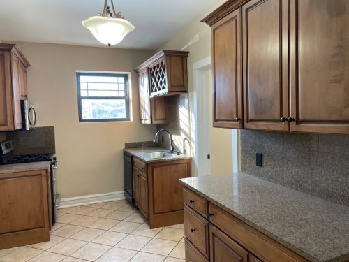 Сдам 3к просторную квартиру в центре Oak Park! 