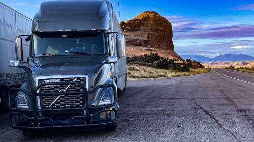 Hiring CDL Drivers! Бонусы / Линии / Обеды