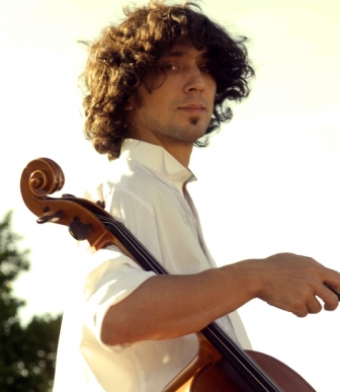 Иан Максин - виолончель